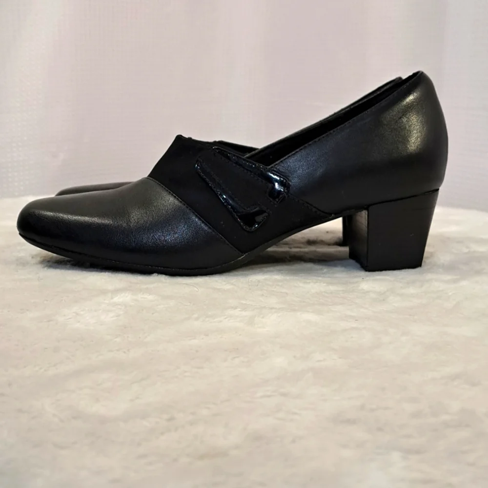 Clarks Woman's Leather Shoes